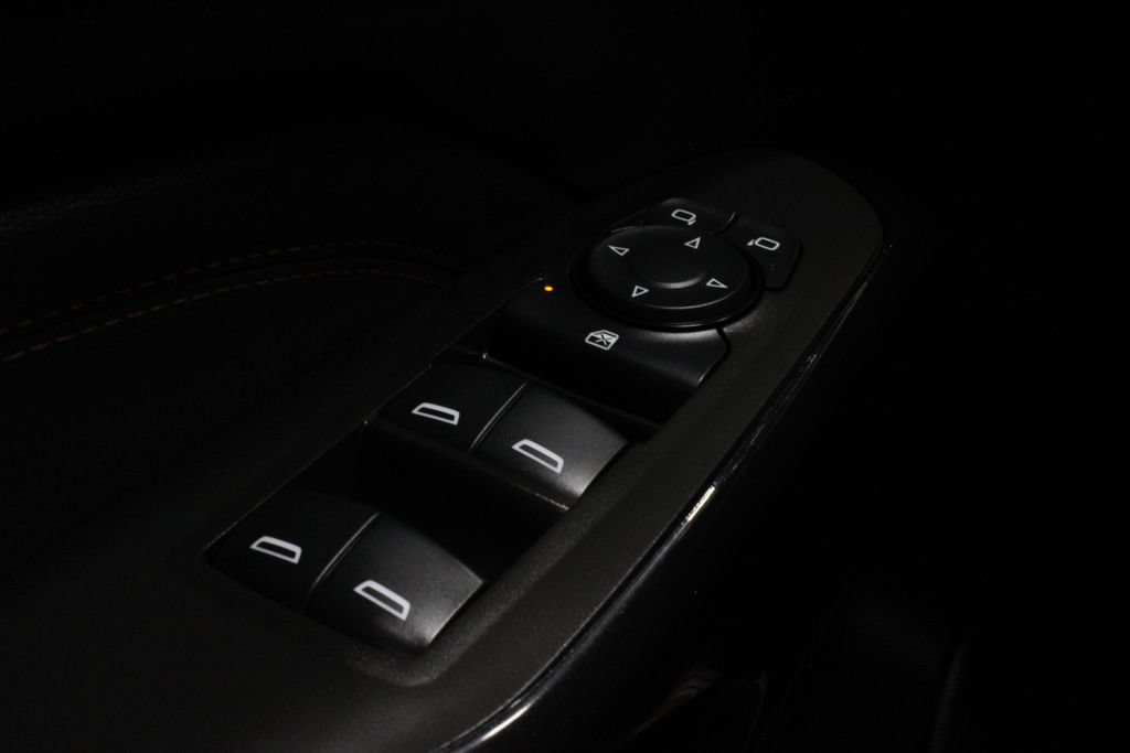 Used 2025 Chevrolet Trax RS w/ Driver Confidence Package FWD image 25