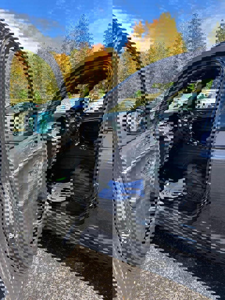 New 2025 Jeep Grand Cherokee Limited w/ Black Appearance Package image 11