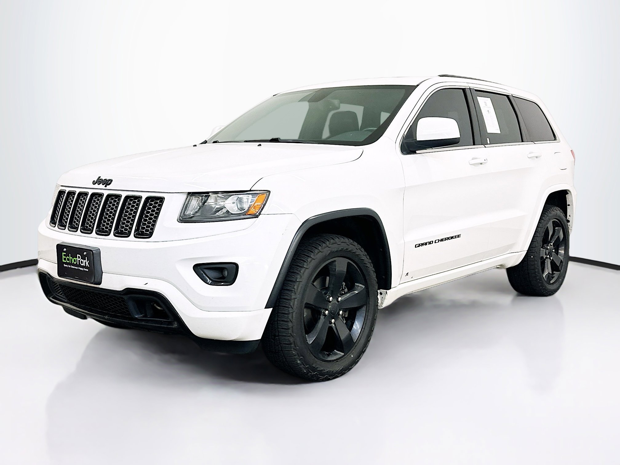 Used 2015 Jeep Grand Cherokee Altitude image 3