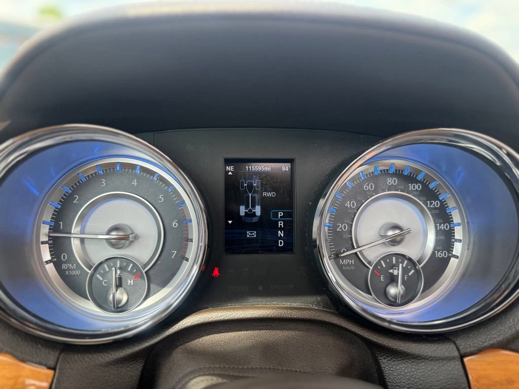 Used 2014 Chrysler 300 C AWD/4WD image 34