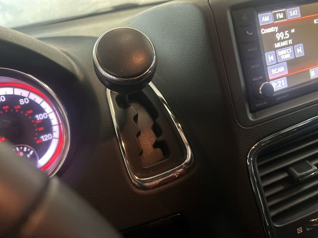 Used 2020 Dodge Grand Caravan SE image 25