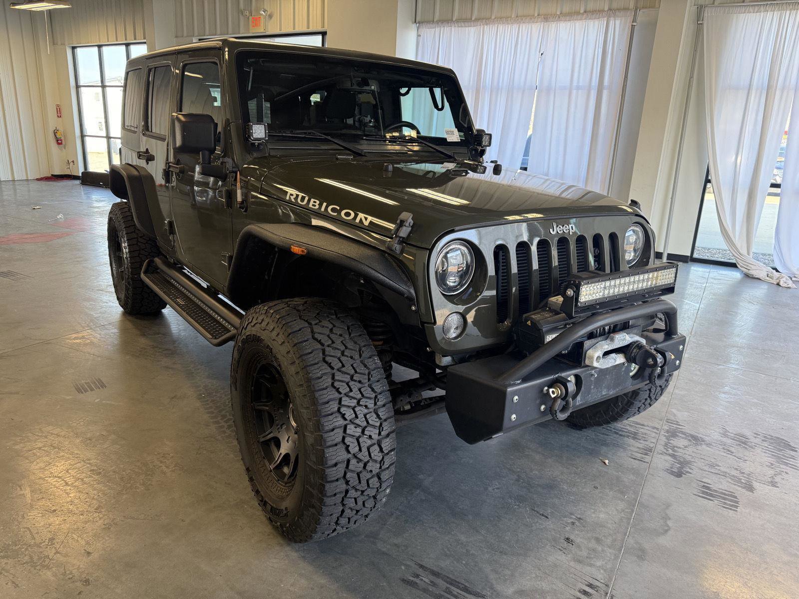 Used 2015 Jeep Wrangler Unlimited Rubicon w/ Connectivity Group image 5