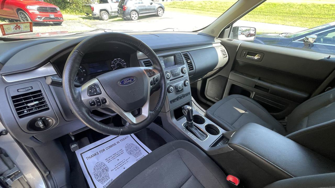Used 2019 Ford Flex SE FWD image 18