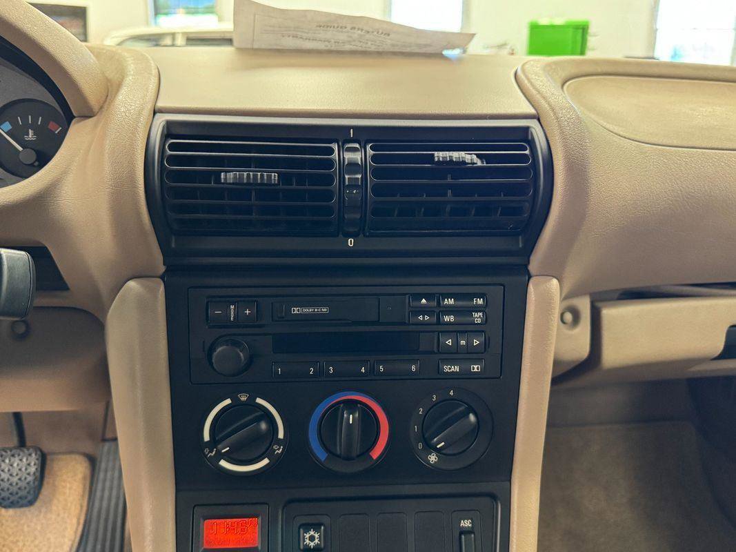 Used 1997 BMW Z3 1.9 RWD image 6