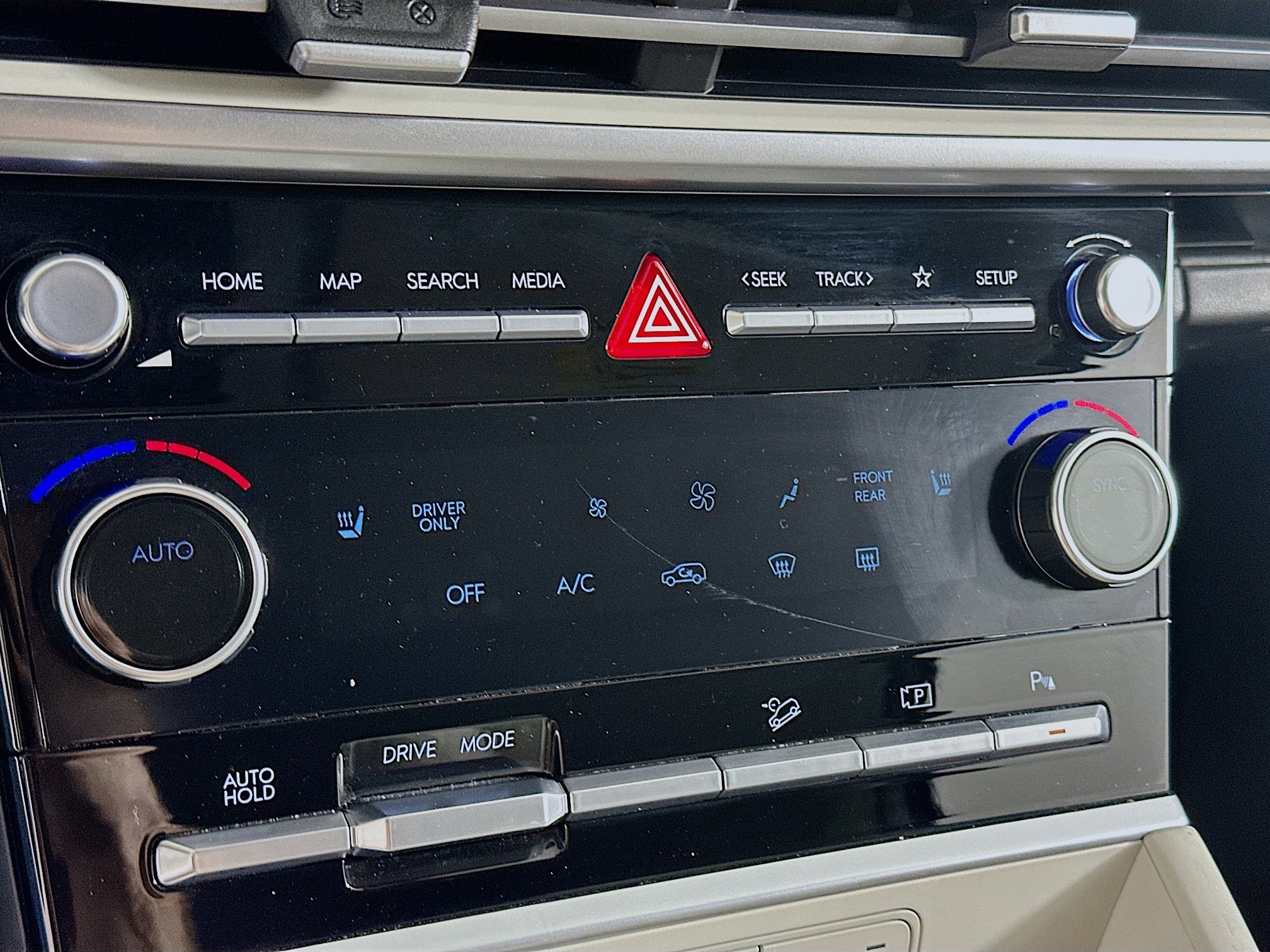 Used 2025 Hyundai Santa Fe SEL image 23