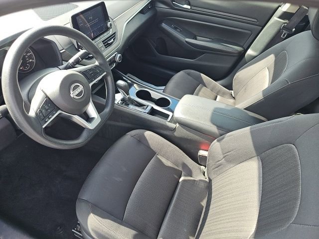 Used 2024 Nissan Altima 2.5 SV image 22