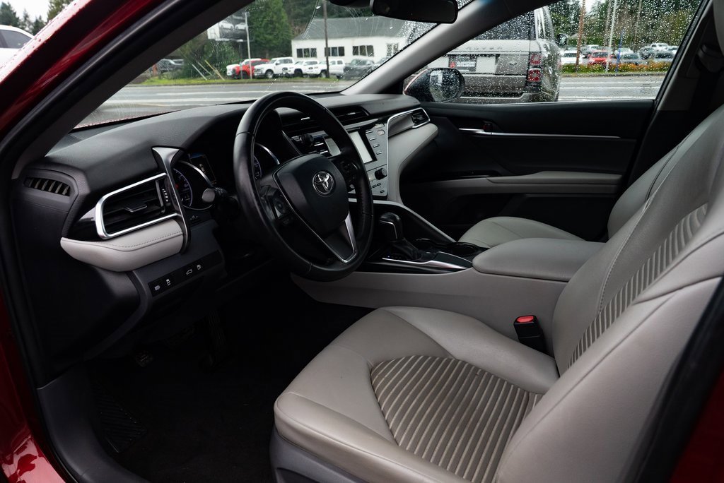 Used 2018 Toyota Camry SE image 17
