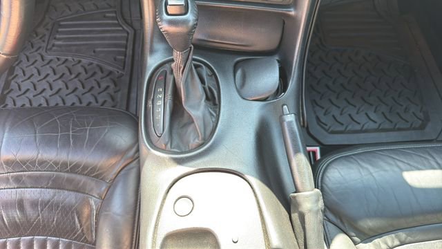 Used 2001 Chevrolet Corvette Convertible w/ Preferred Equipment Group2 image 8