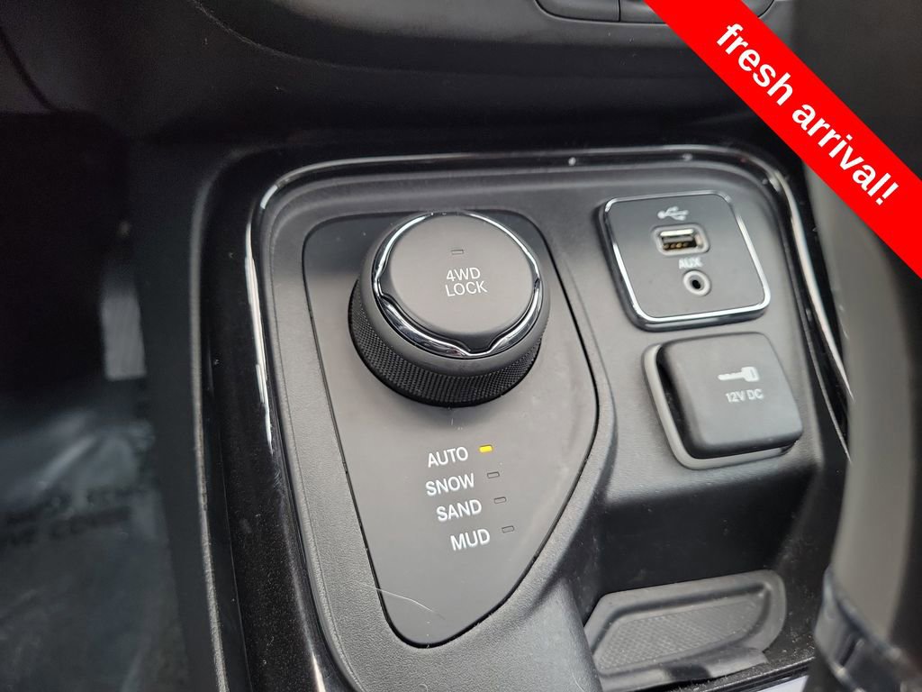 Certified 2018 Jeep Compass Limited w/ Navigation Group image 34