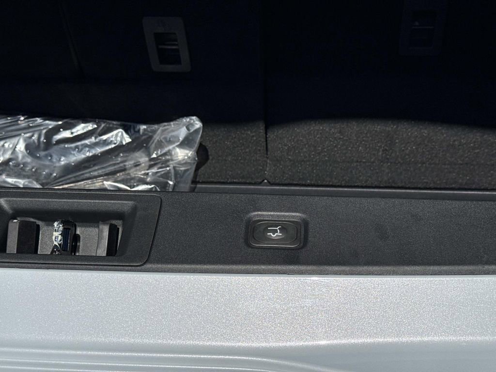 New 2026 Lincoln Navigator Reserve image 12