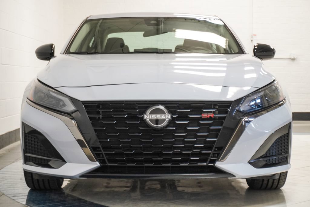 Used 2024 Nissan Altima 2.5 SR w/ SR Premium Package image 40