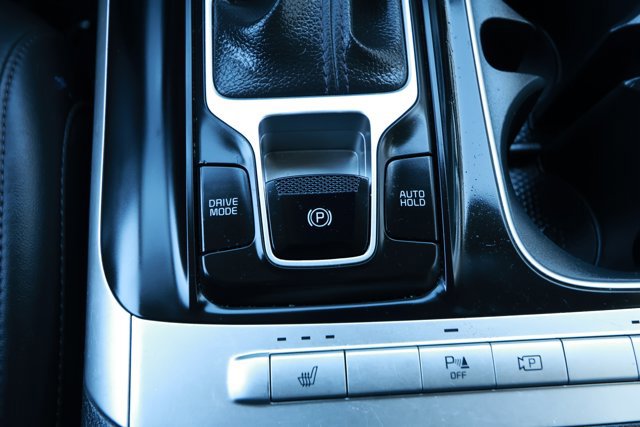 Used 2024 Kia Carnival LX image 19