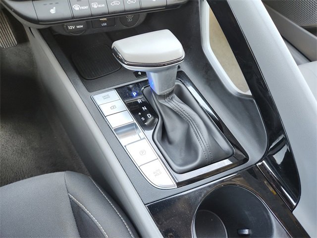 Used 2025 Hyundai Elantra SEL image 16