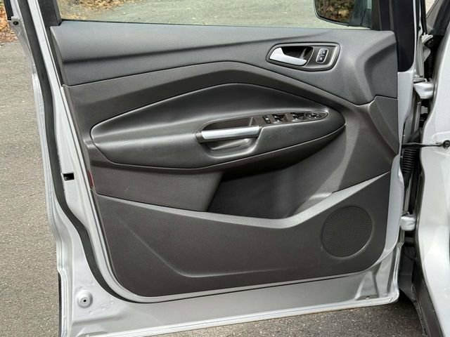 Used 2017 Ford Escape SE FWD image 8