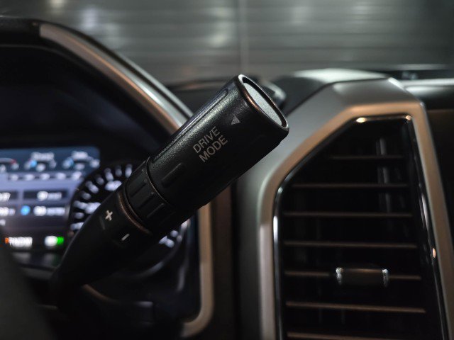 Used 2020 Ford F350 Lariat w/ Lariat Ultimate Package image 26