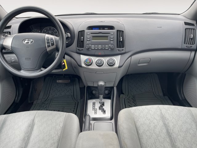 Used 2010 Hyundai Elantra GLS FWD image 10