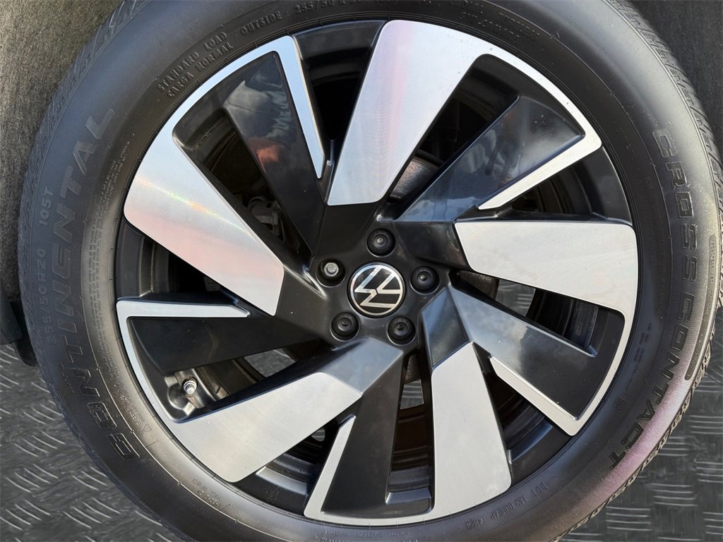 Used 2024 Volkswagen Atlas Cross Sport SE image 20