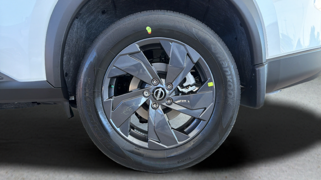 New 2026 Nissan Rogue SV AWD/4WD image 15
