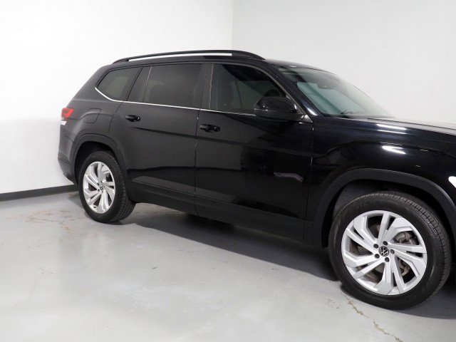 Used 2021 Volkswagen Atlas SE w/ Technology Package w/ Panoramic Sunroof Package image 39