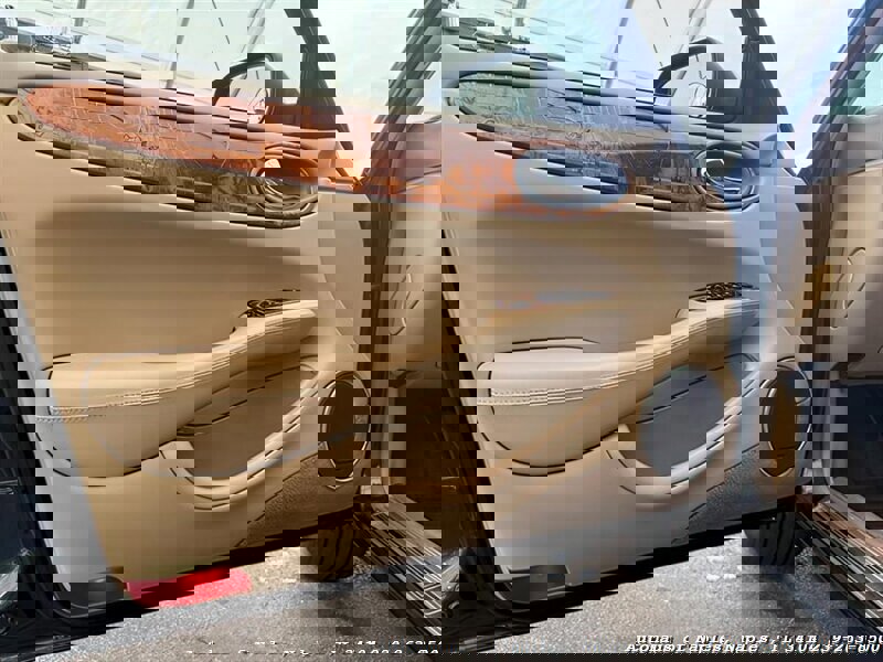 Used 1999 Jaguar XJ8 L image 17