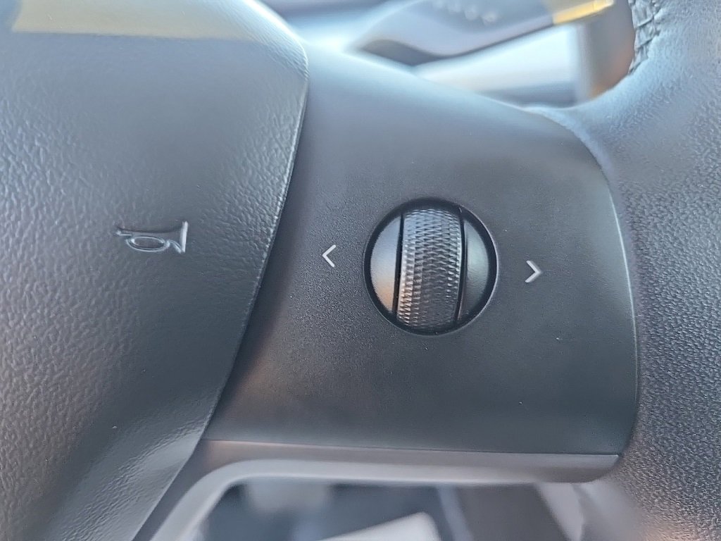 Used 2020 Tesla Model Y Long Range image 15