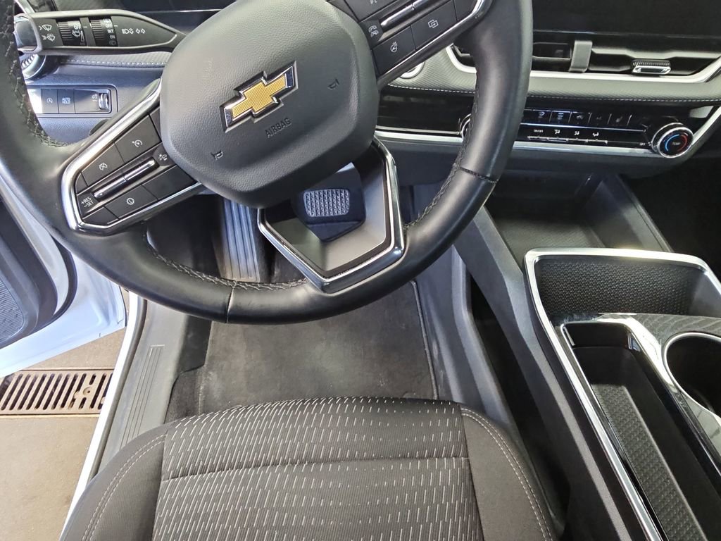 Used 2025 Chevrolet Equinox LT FWD image 15