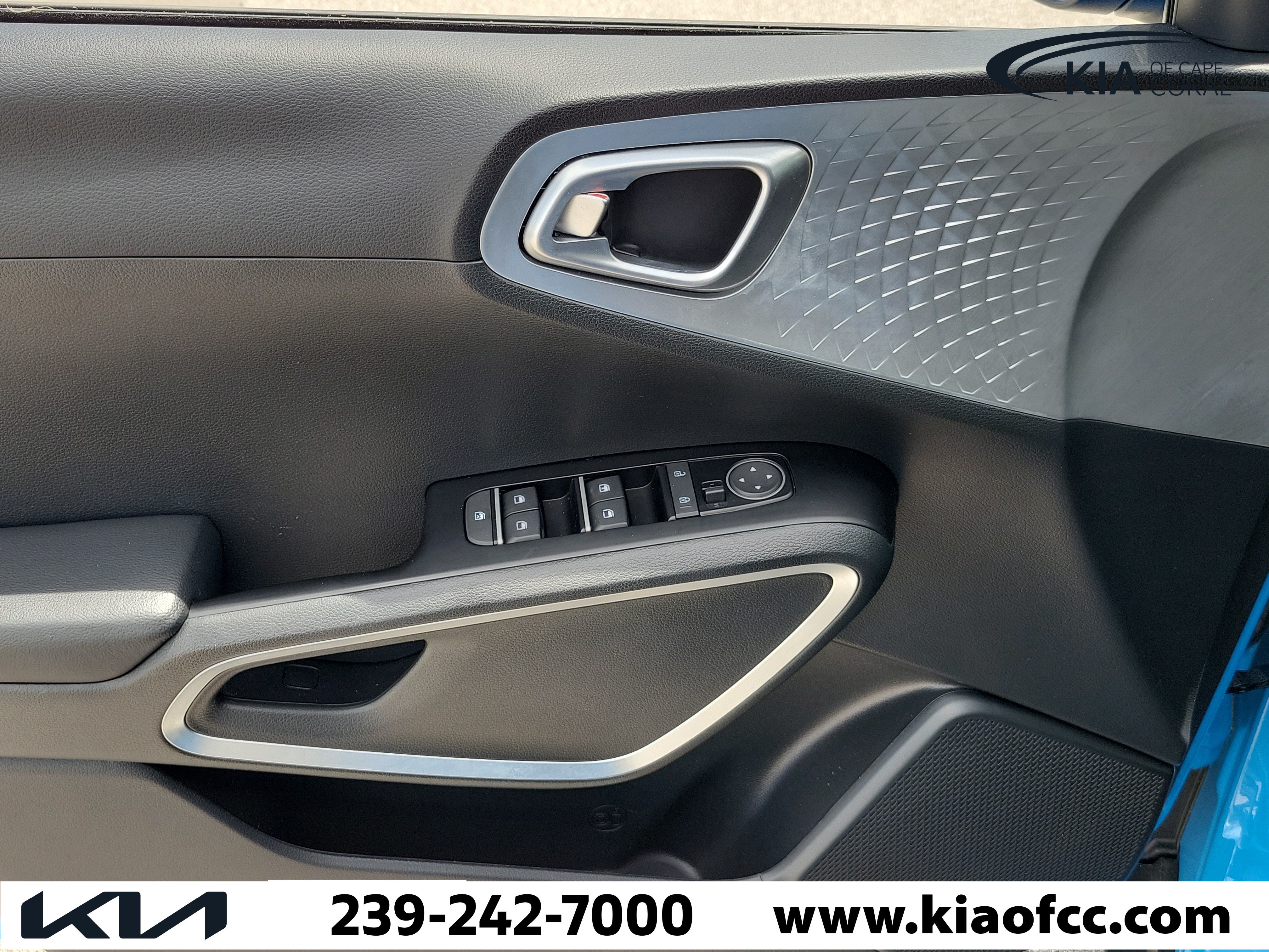 Certified 2025 Kia Soul S FWD image 23