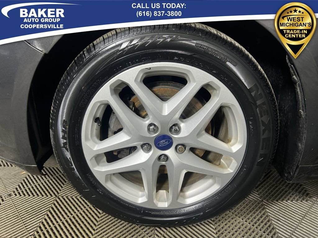 Used 2015 Ford Fusion SE image 30