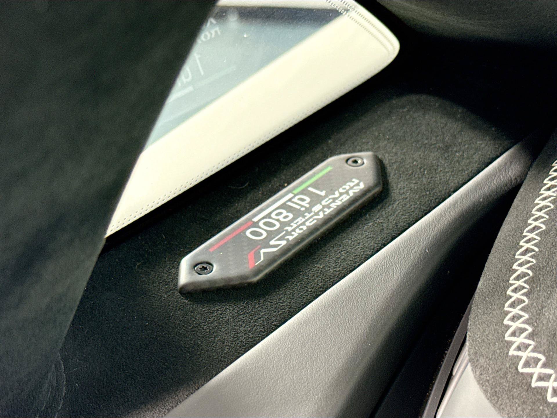 Used 2020 Lamborghini Aventador SVJ AWD/4WD image 44