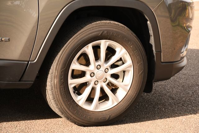 Used 2022 Jeep Cherokee Latitude Lux image 16