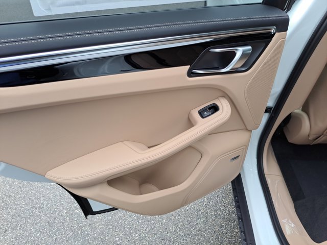 New 2026 Porsche Macan Turbo AWD/4WD image 21