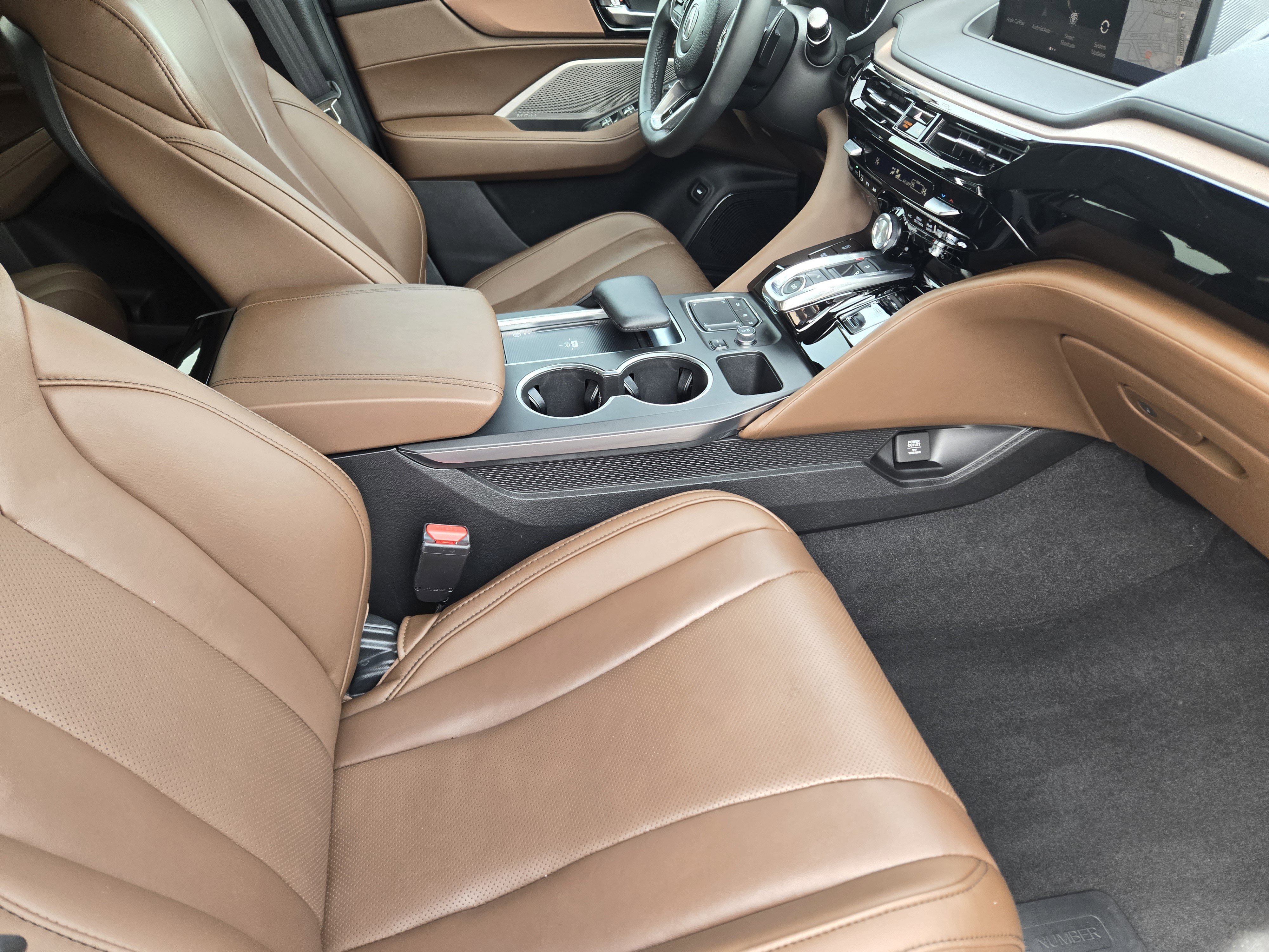 Certified 2024 Acura MDX FWD w/ Technology Package image 14