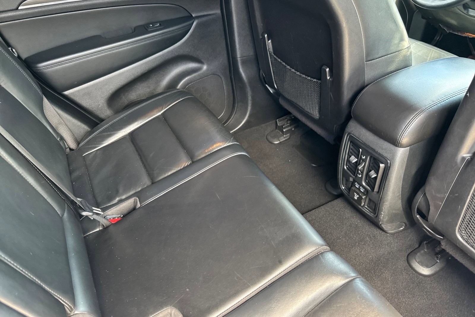 Used 2021 Jeep Grand Cherokee Limited AWD/4WD image 30
