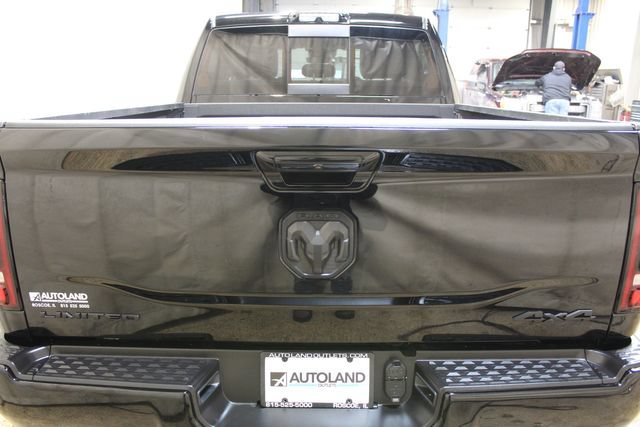 Used 2020 RAM 2500 Limited AWD/4WD image 12