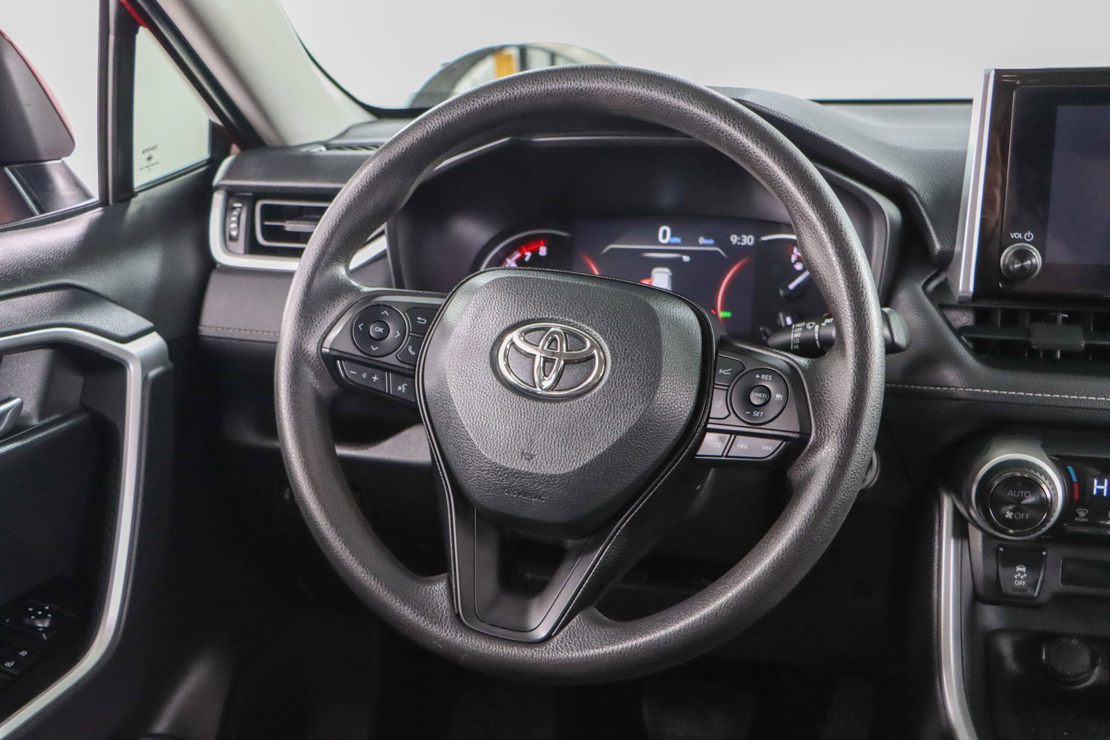 Used 2023 Toyota RAV4 XLE image 12