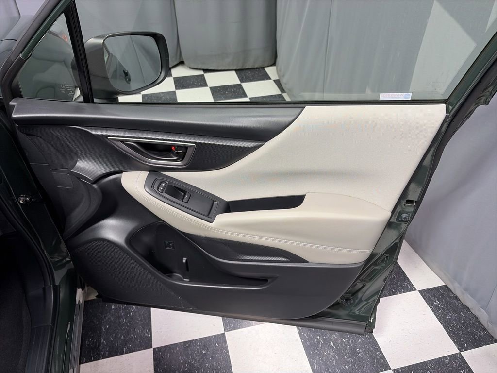 Certified 2023 Subaru Forester AWD/4WD image 17