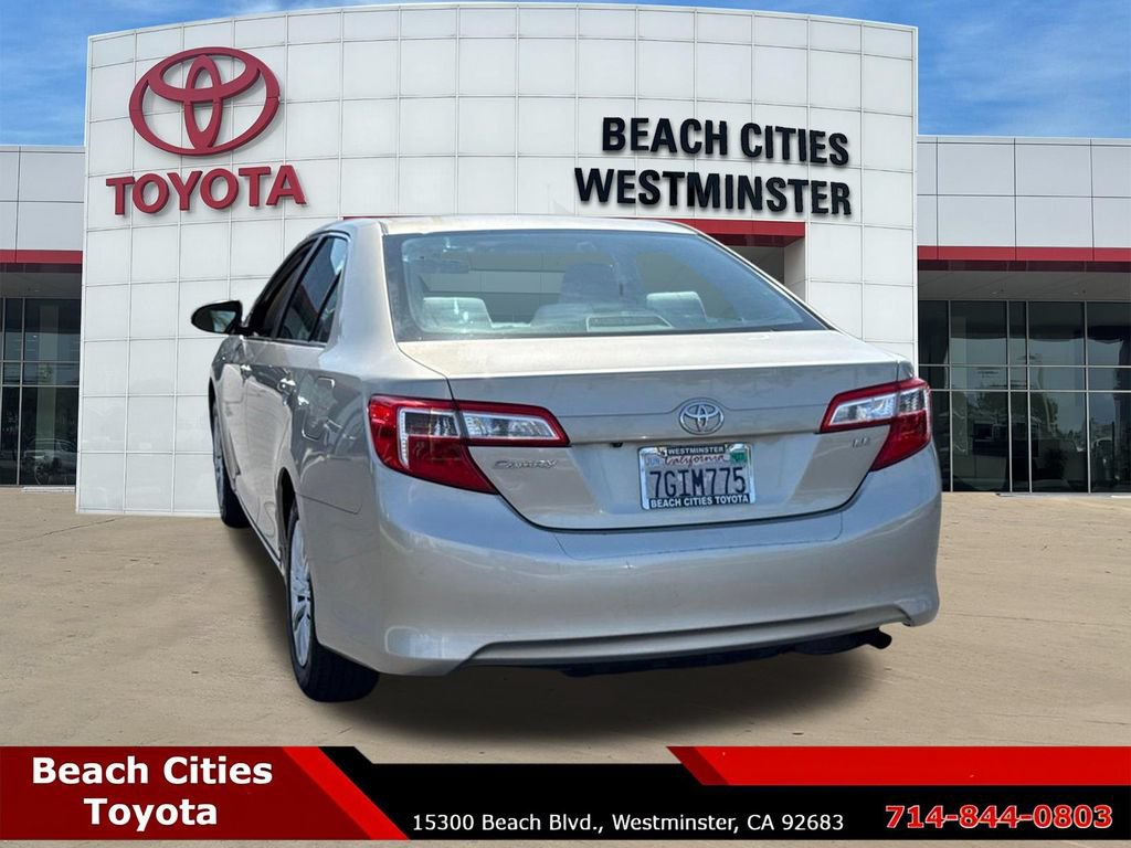 Used 2014 Toyota Camry LE FWD image 9