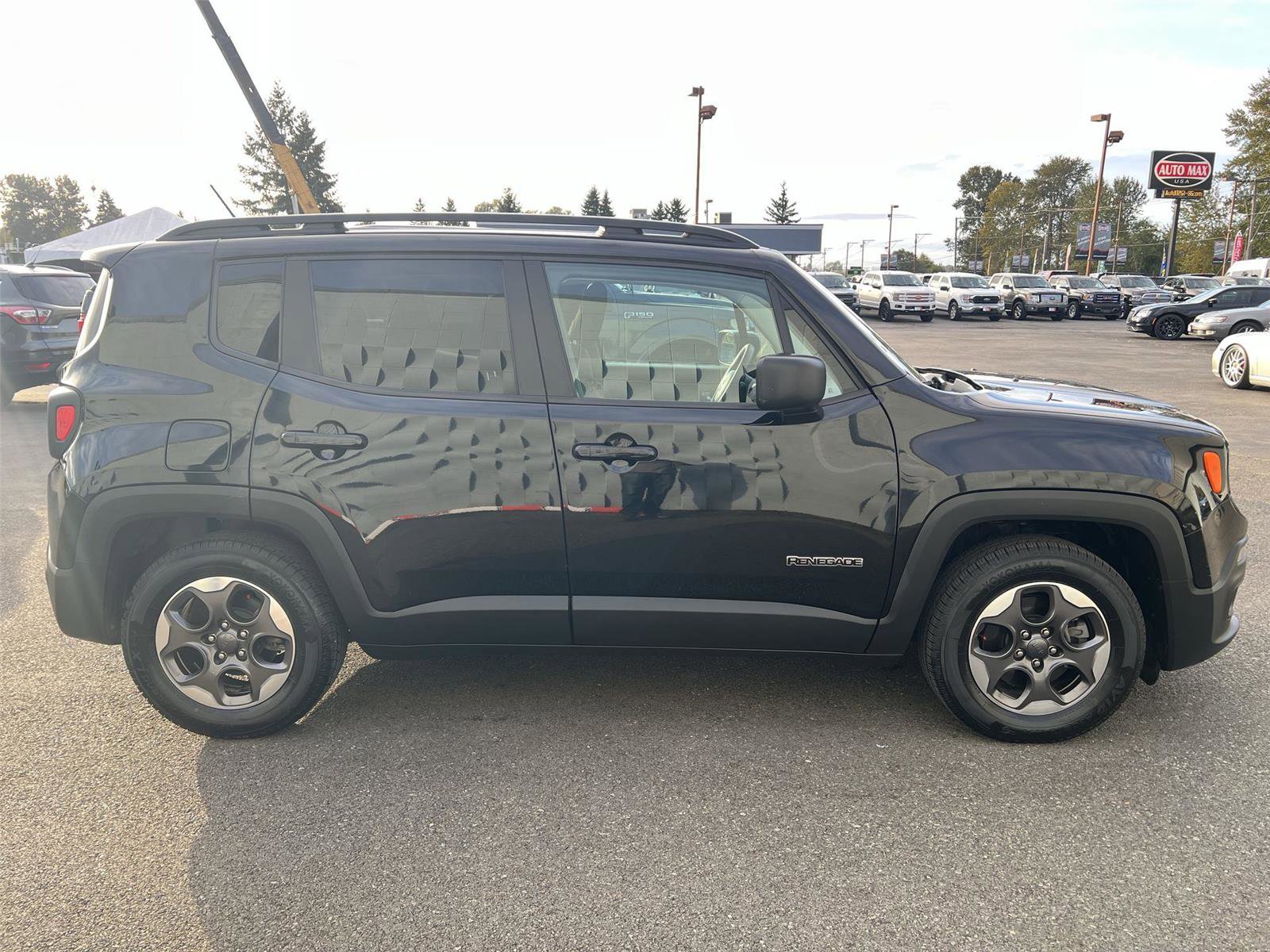 Used 2016 Jeep Renegade Sport w/ Power & Air Group image 6