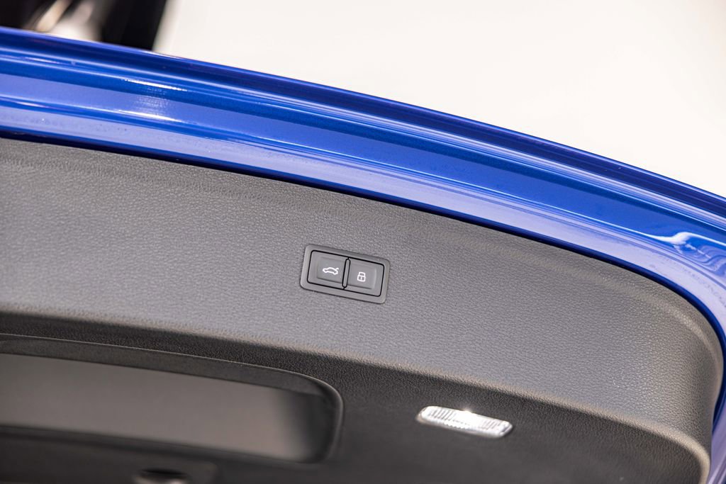 Used 2025 Audi SQ5 Premium Plus w/ Premium Plus Package image 18