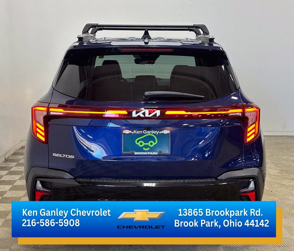 Used 2024 Kia Seltos EX FWD image 6