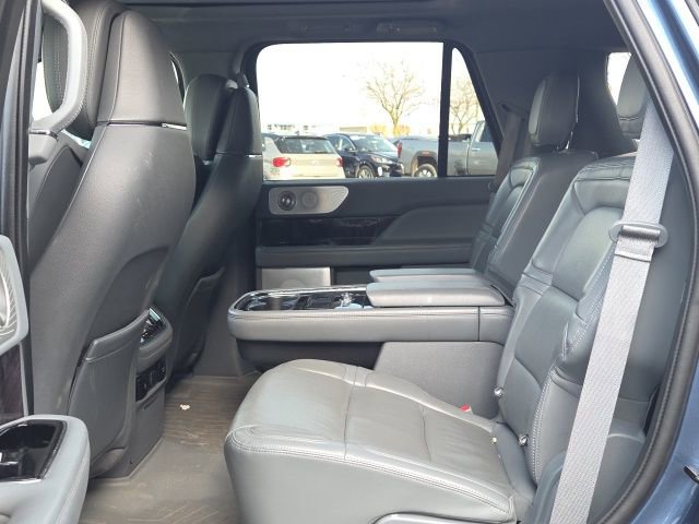 Used 2020 Lincoln Navigator Reserve w/ Luxury Package image 21
