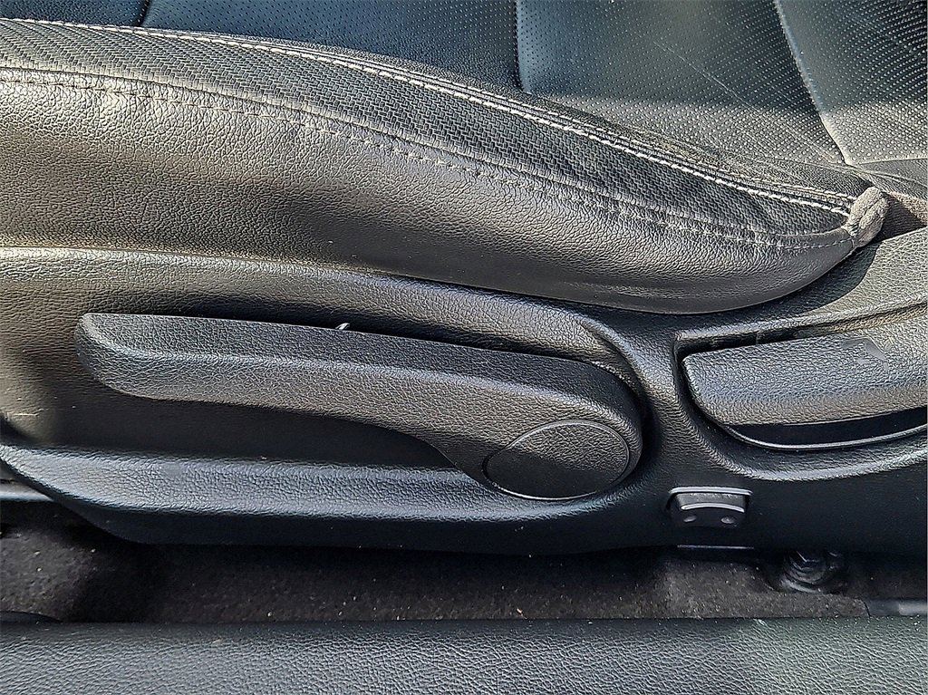 Used 2016 Kia Forte Koup SX w/ SX Premium Package image 17