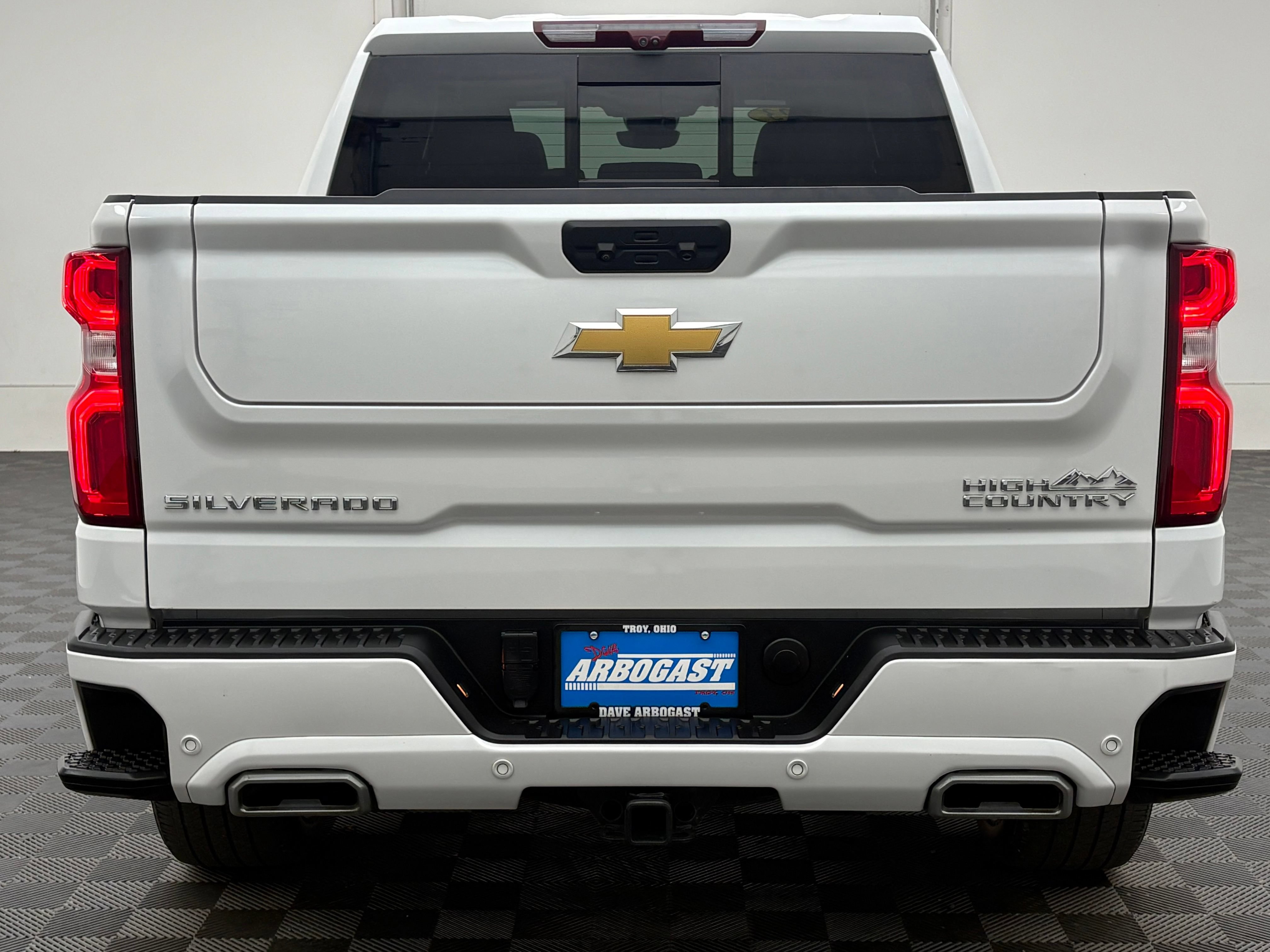 Used 2023 Chevrolet Silverado 1500 High Country AWD/4WD image 10