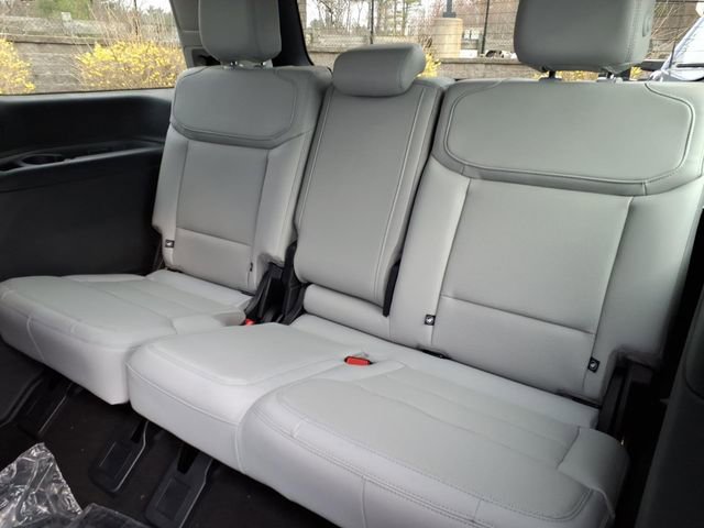 New 2026 Ford Expedition Platinum image 9