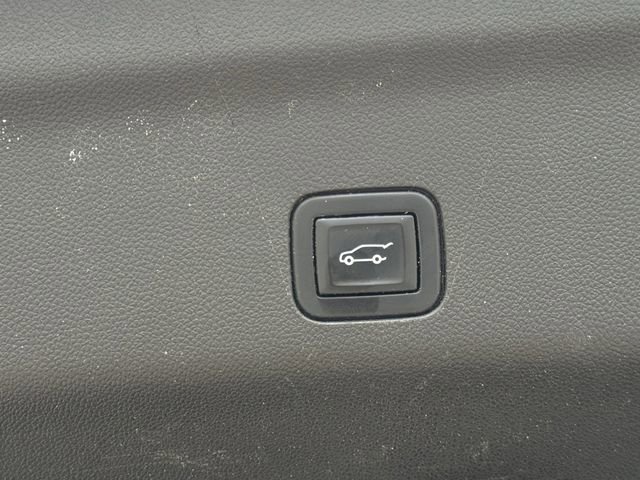 Used 2022 Chevrolet Tahoe RST w/ Luxury Package image 39