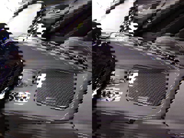 Used 2025 Chevrolet Corvette E-Ray w/ Stealth Interior Trim Package AWD/4WD image 23