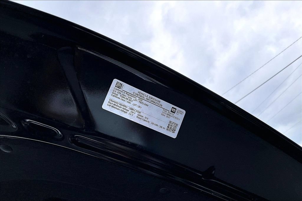 Used 2026 Cadillac Vistiq Platinum w/ LPO, Floor Liner Package AWD/4WD image 32