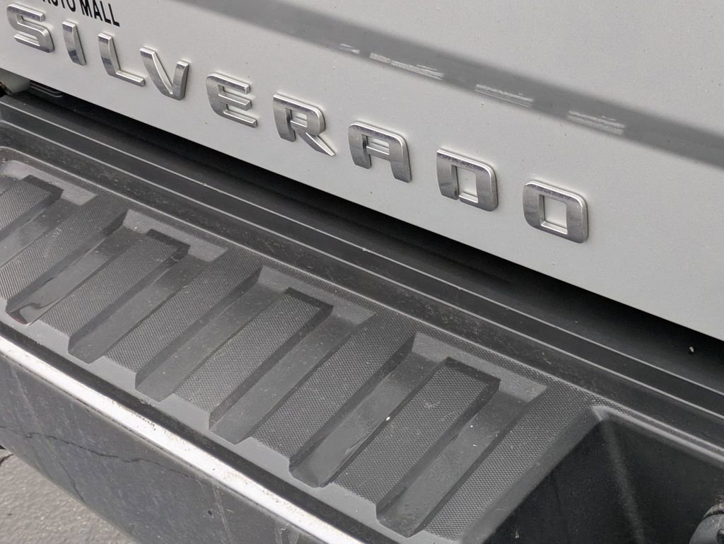 Used 2015 Chevrolet Silverado 2500 LT w/ LT Convenience Package image 11