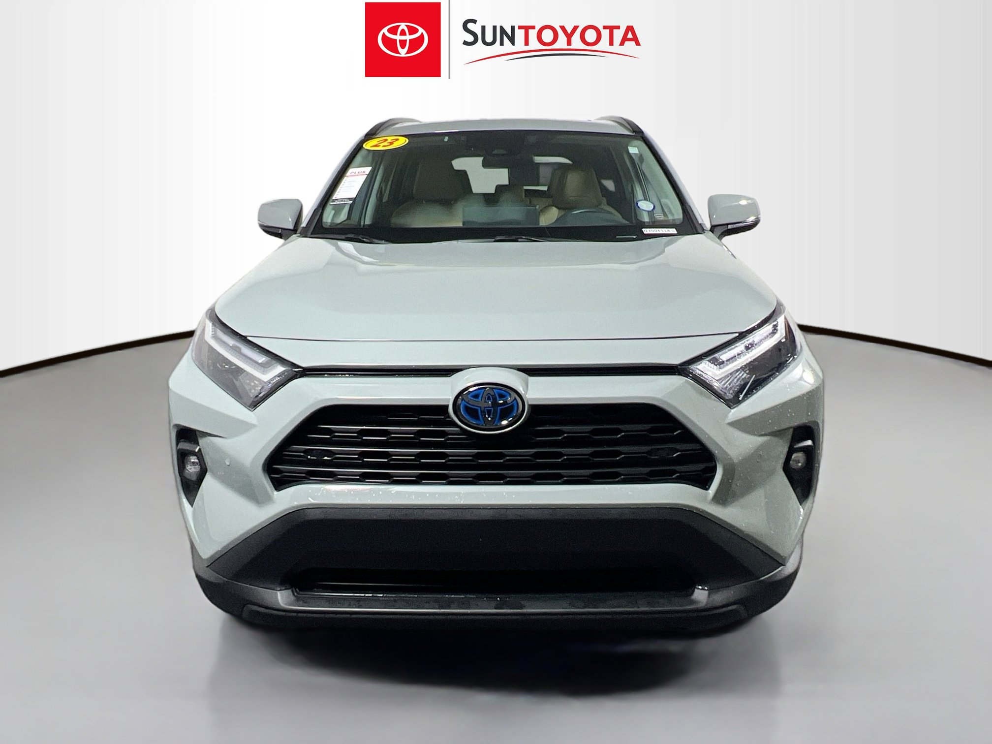 Used 2023 Toyota RAV4 XLE Premium image 10