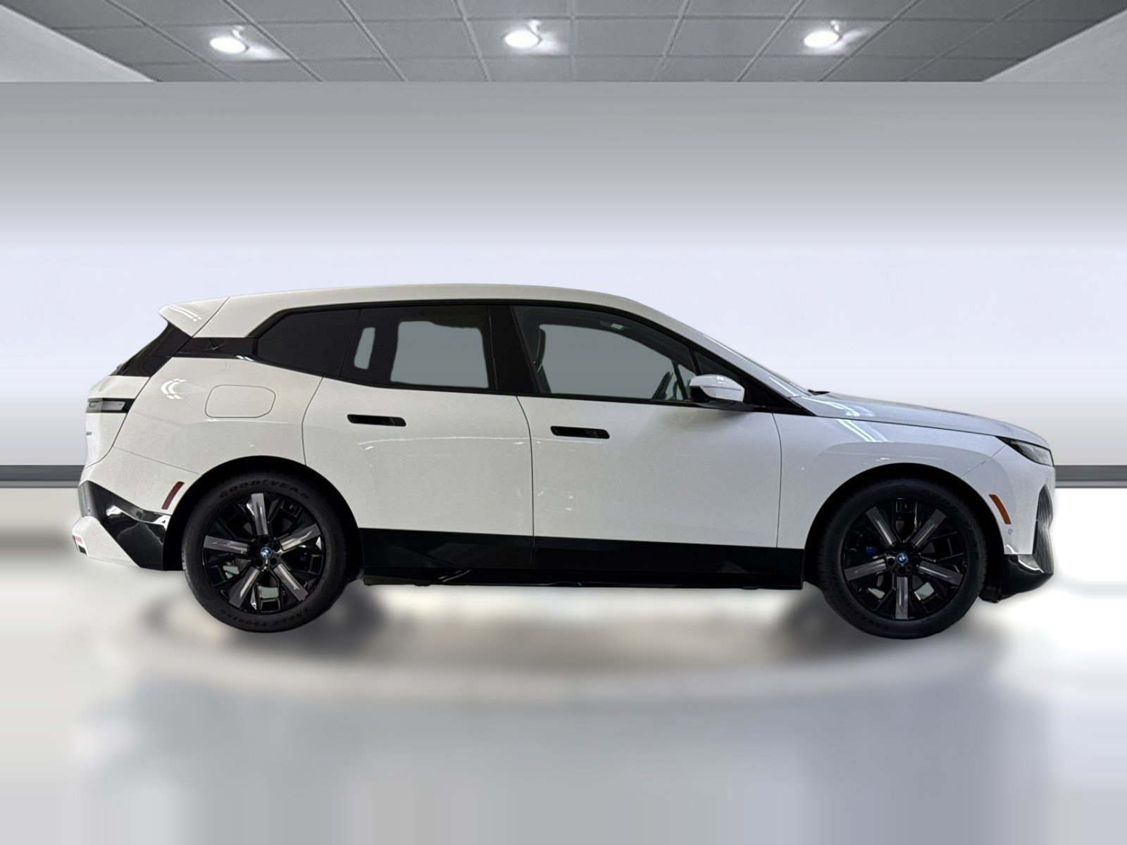 Certified 2023 BMW iX xDrive50 w/ Premium Package image 8